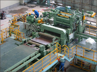 寶鋼不銹帶鋼工程新里程碑 平整機牌坊精準安裝就位，助力高端不銹鋼生產